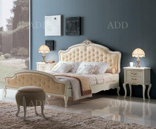 Итальянская двуспальная кровать с изножьем выполнена в классическом стиле. Каркас сделан... Страна
